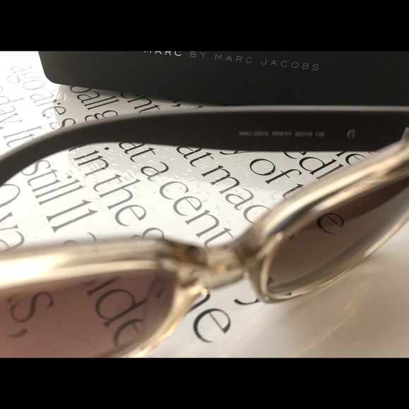 Marc Jacob Sunglasses - Picture 4 of 8